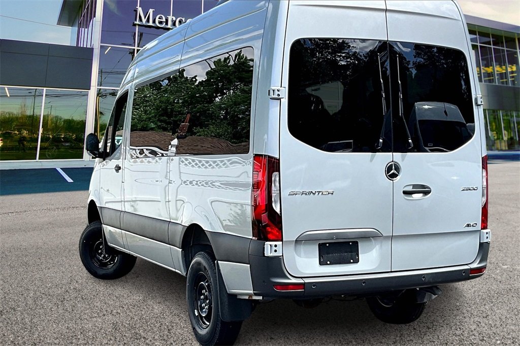 Benz Sprinter (Person 1-5)